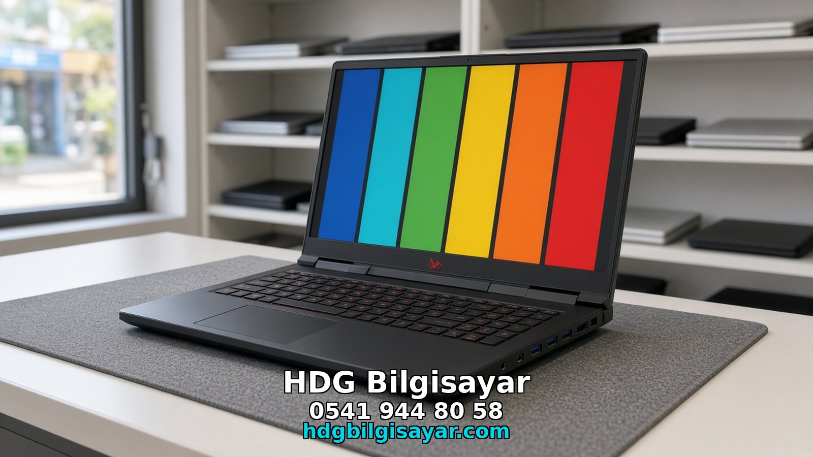 Tezgâhta açık MSI dizüstü